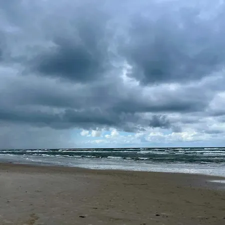 6 Person In Henne * Henne Strand